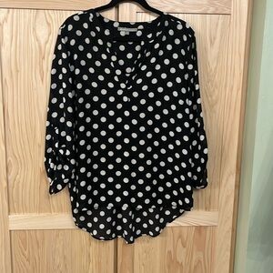 Daniel Rainn Top size XL